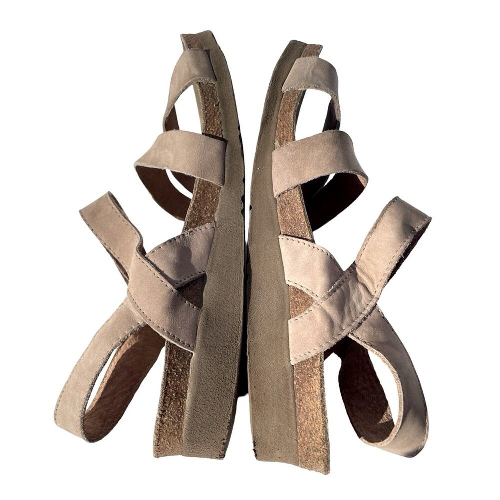 Naot Kayla Sandals Tan Suede Leather Cork Footbed Womens Size 7 / 37 - Picture 5 of 9
